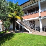 VILLA PLURIFAMIGLIARE SALTRIO